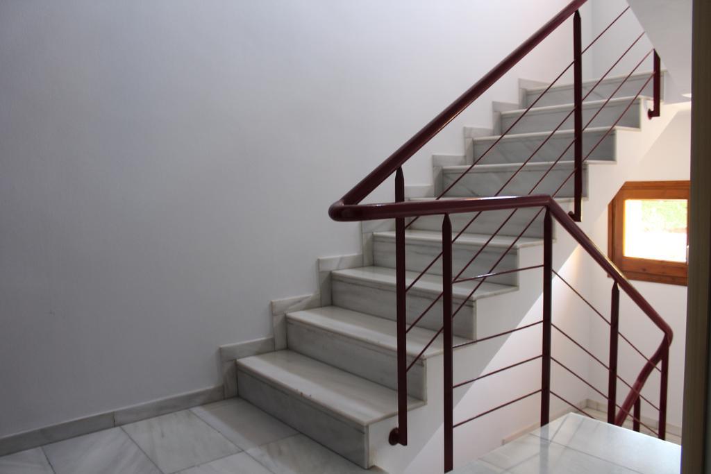 Hostal Montserrat Tona Екстериор снимка