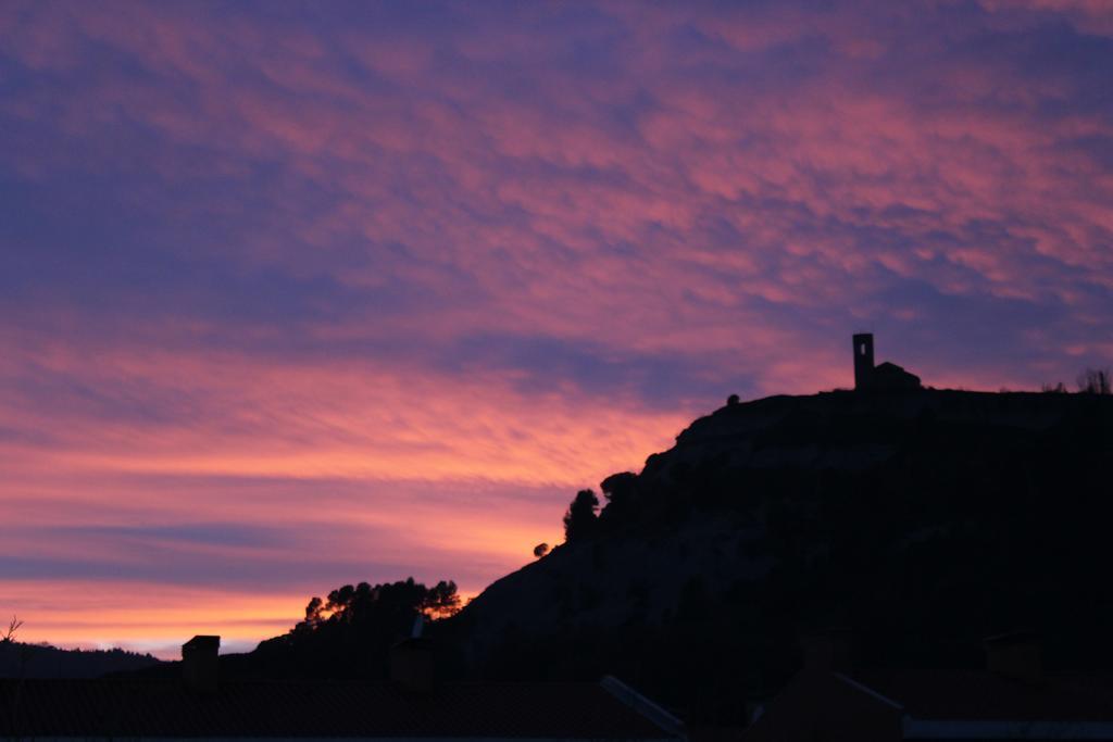 Hostal Montserrat Tona Екстериор снимка